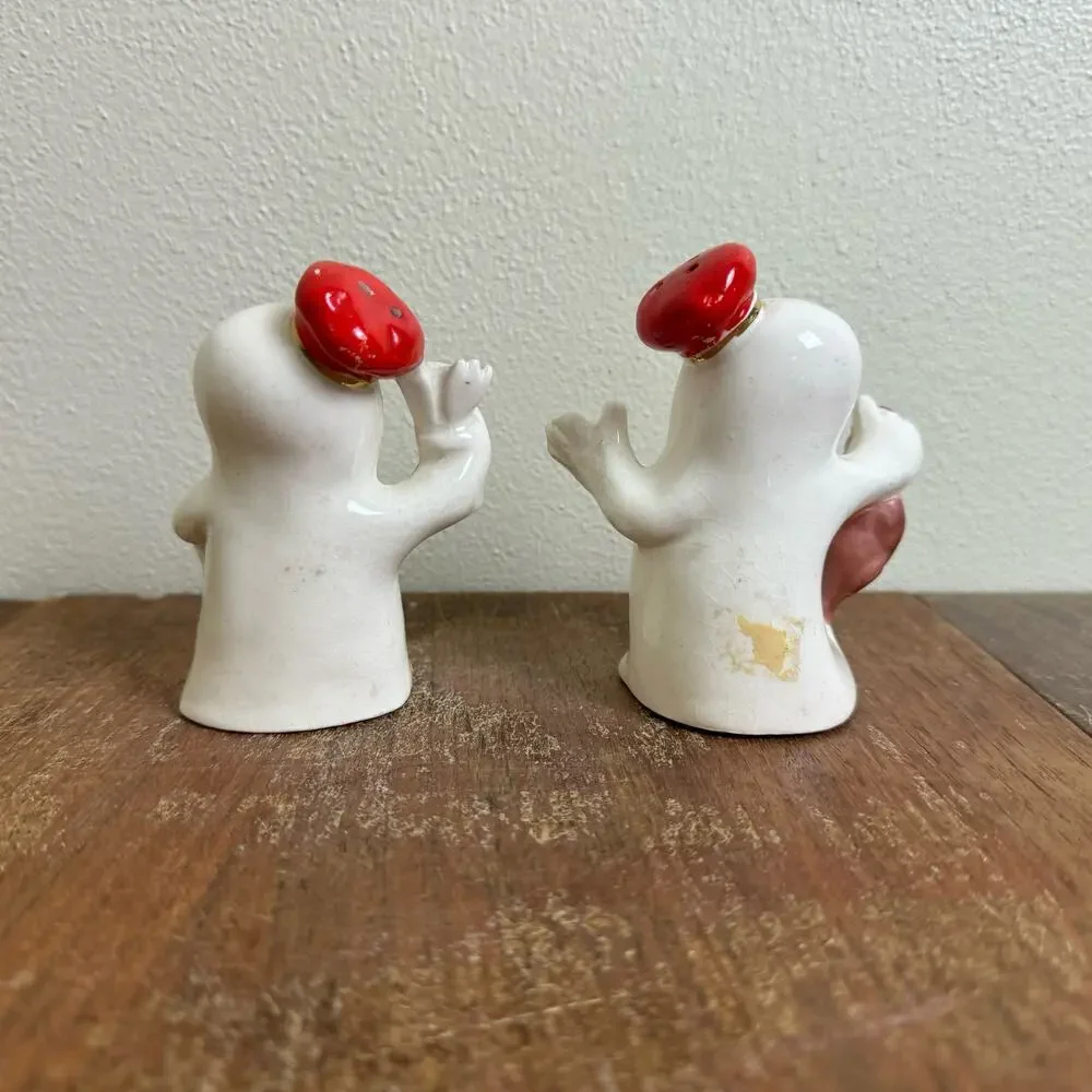 Japan MCM Mid Century VINTAGE spooky cooking chef ghost‎ salt pepper shakers
